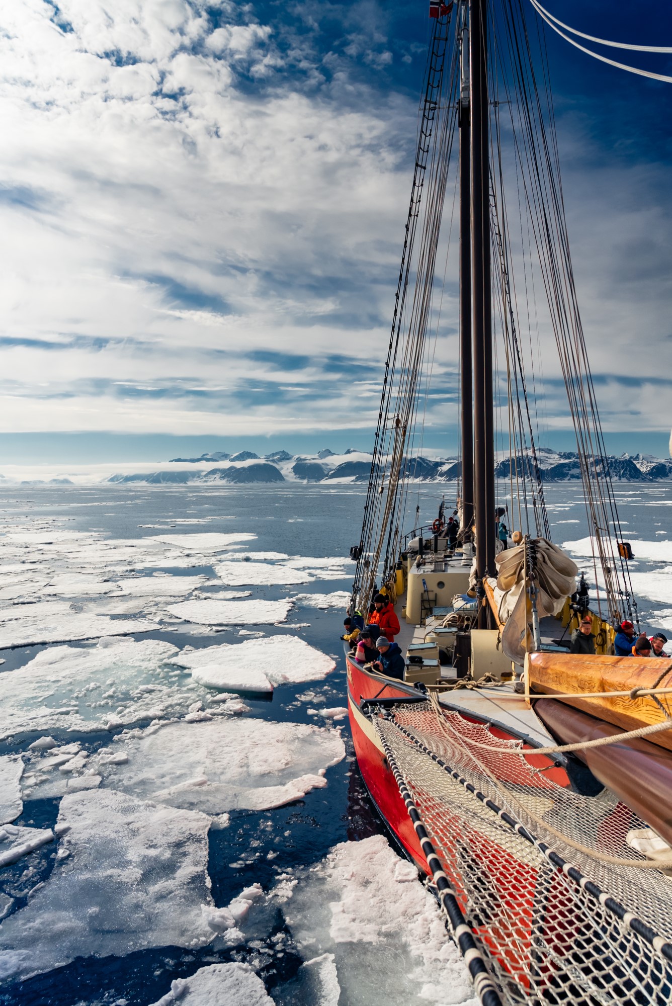 Sailing areas - Spitsbergen | Swan Expeditions